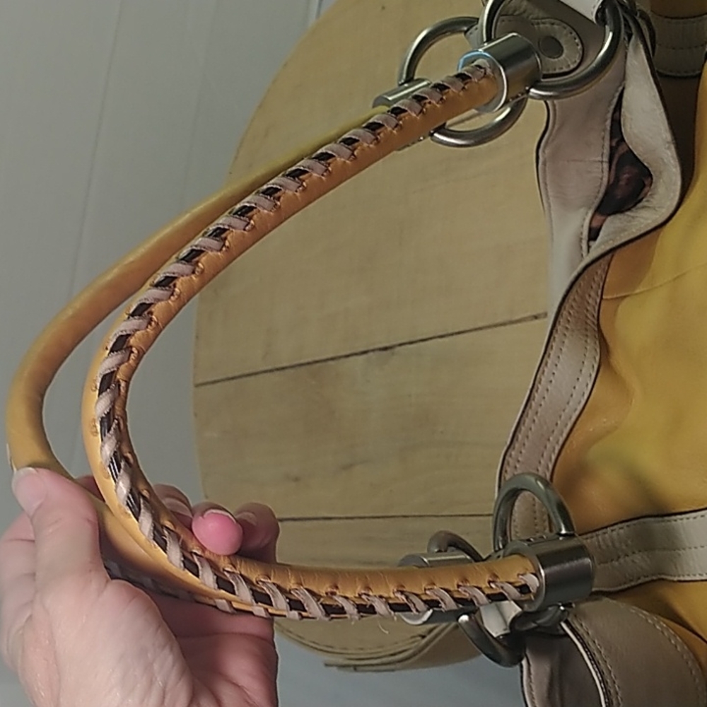 B Makowsky Gold/Yellow Purse Leather - image 6